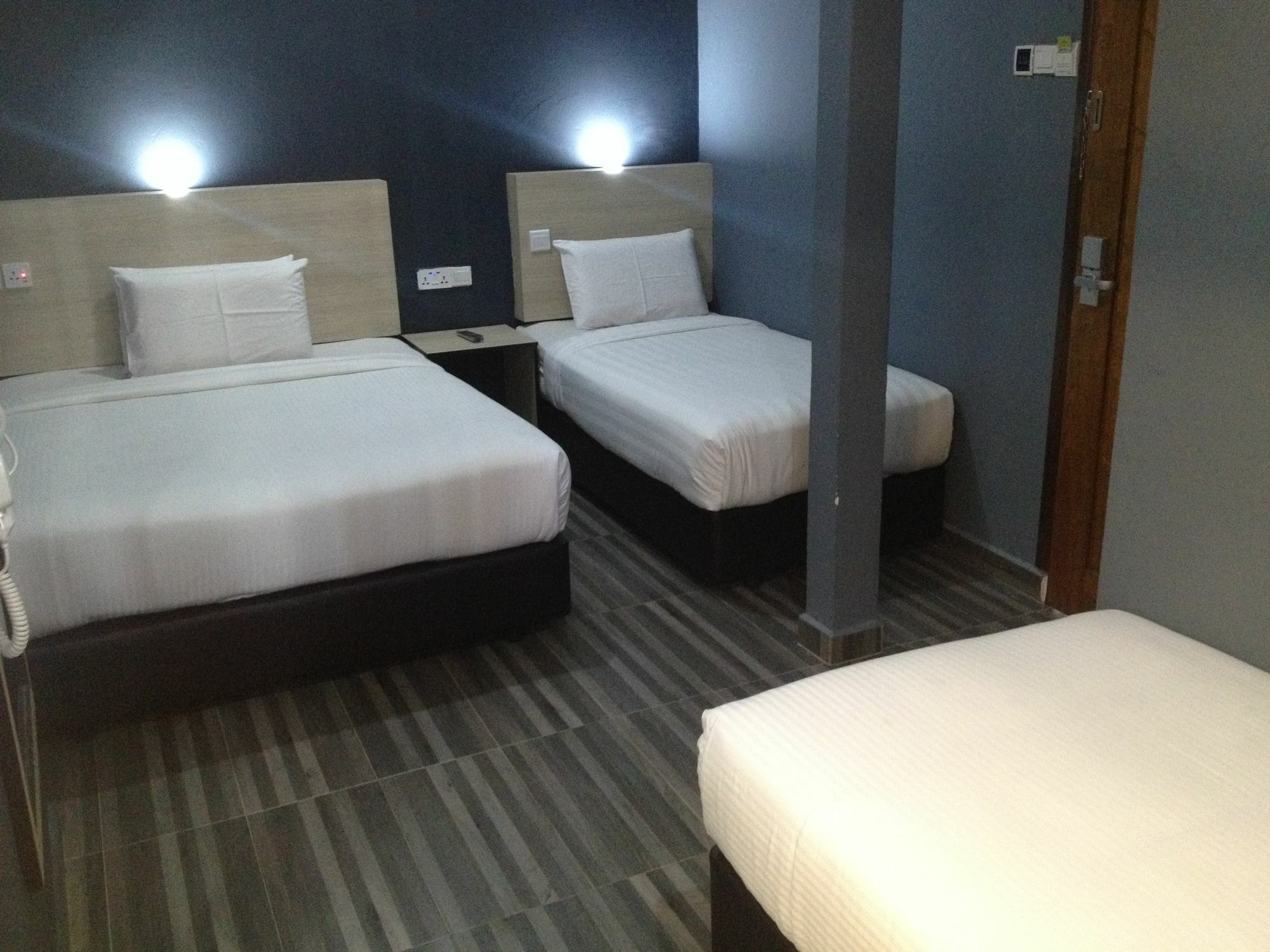 Dj Citi Inn Hotel Kuala Terengganu Exterior foto